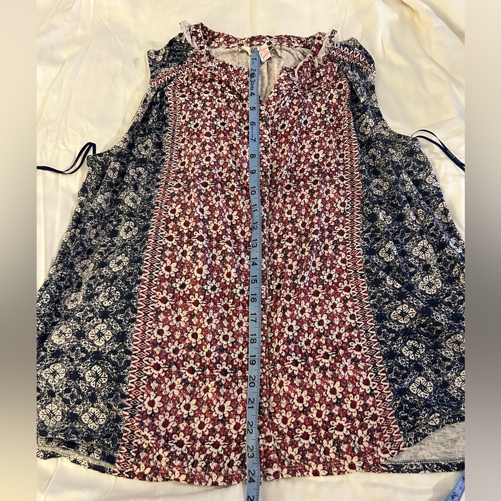 Lucky Brand Red & blue Sleeveless Buttoned Blouse w Mandarin ruffle Collar sz 1X - Picture 7 of 14